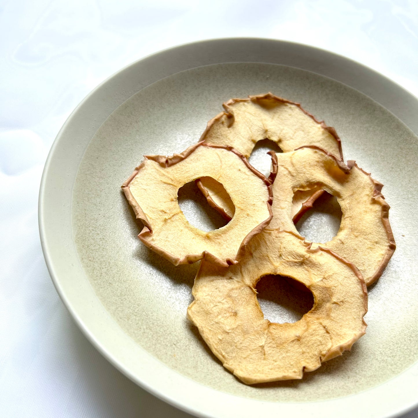【日本初の素焼き製法】アップサイクルチップス「摘果りんご」/30g